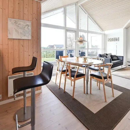 Three-bedroom In Faaborg