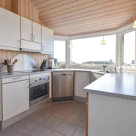 Feriehus Three-bedroom In