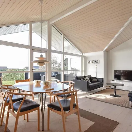 Tatil Evi Three-bedroom In Fåborg