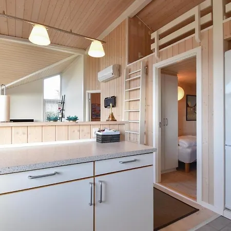 Feriehus Three-bedroom In