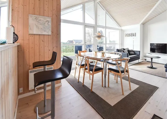 Three-bedroom In Faaborg